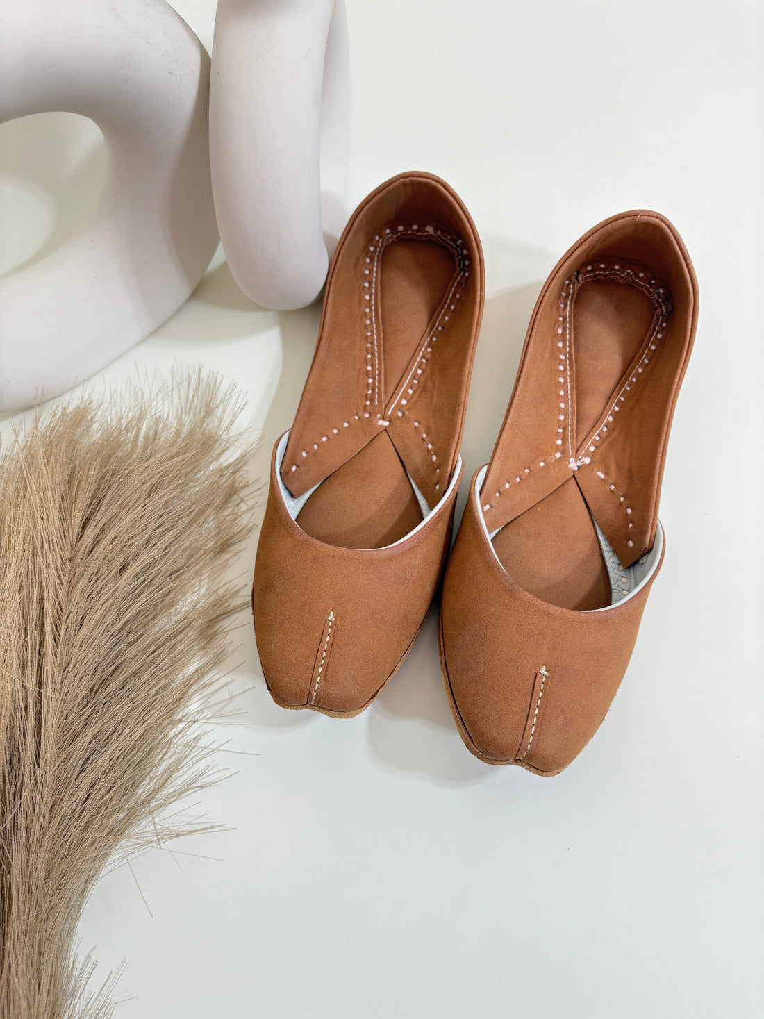 Gulnaar ~ Minimal Magic – Tan Everyday Juttis