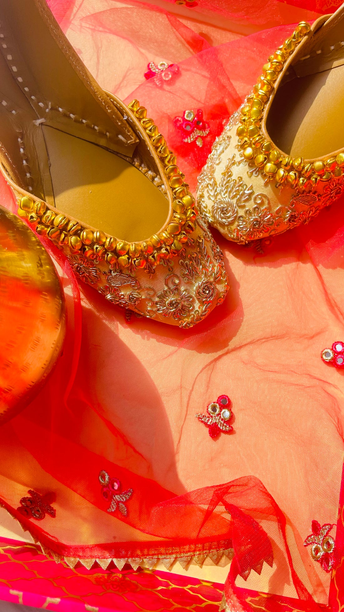 Golden Ghungroo Glam: Handcrafted Festive Juttis