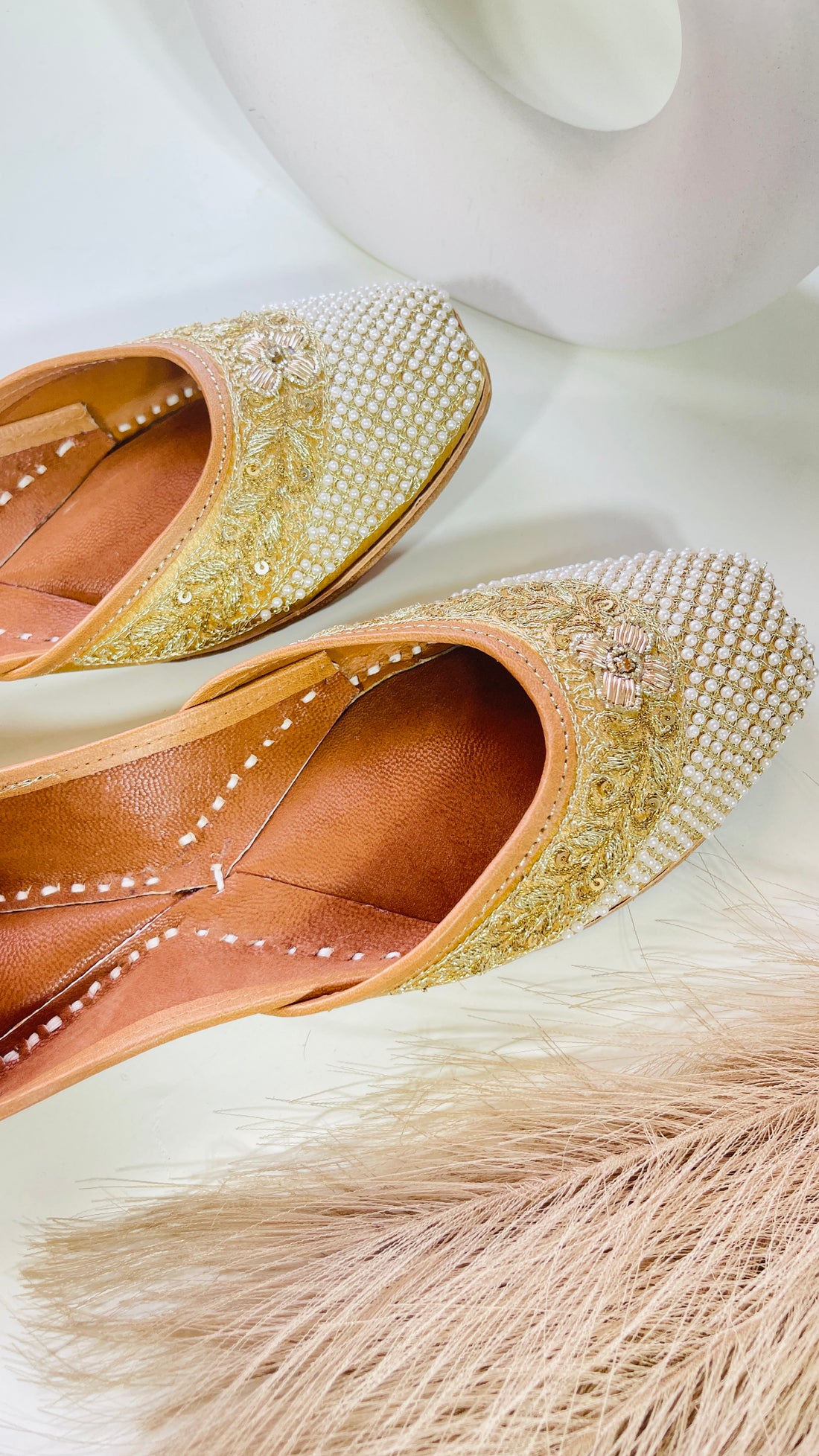 Golden Pearl Embroidered Punjabi Jutti