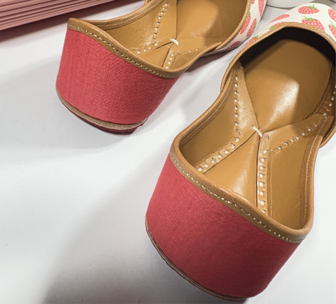 Sweet & Chic~Strawberry Juttis