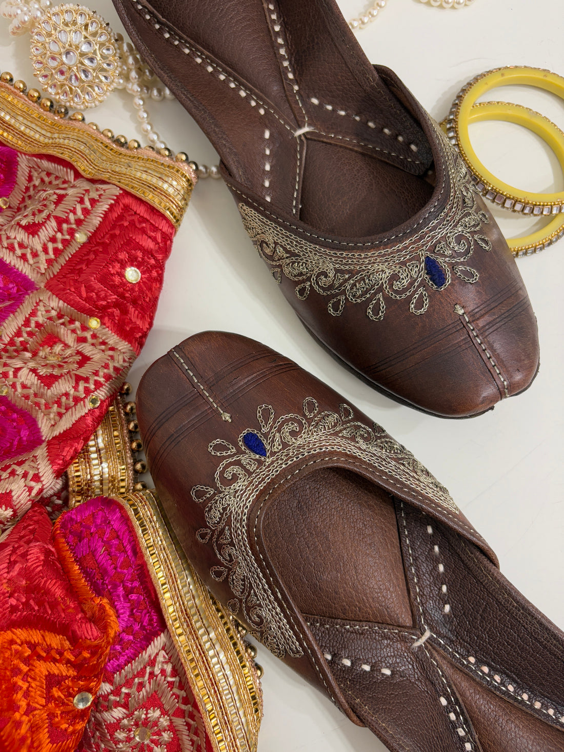 Handcrafted Traditional Leather Juttis