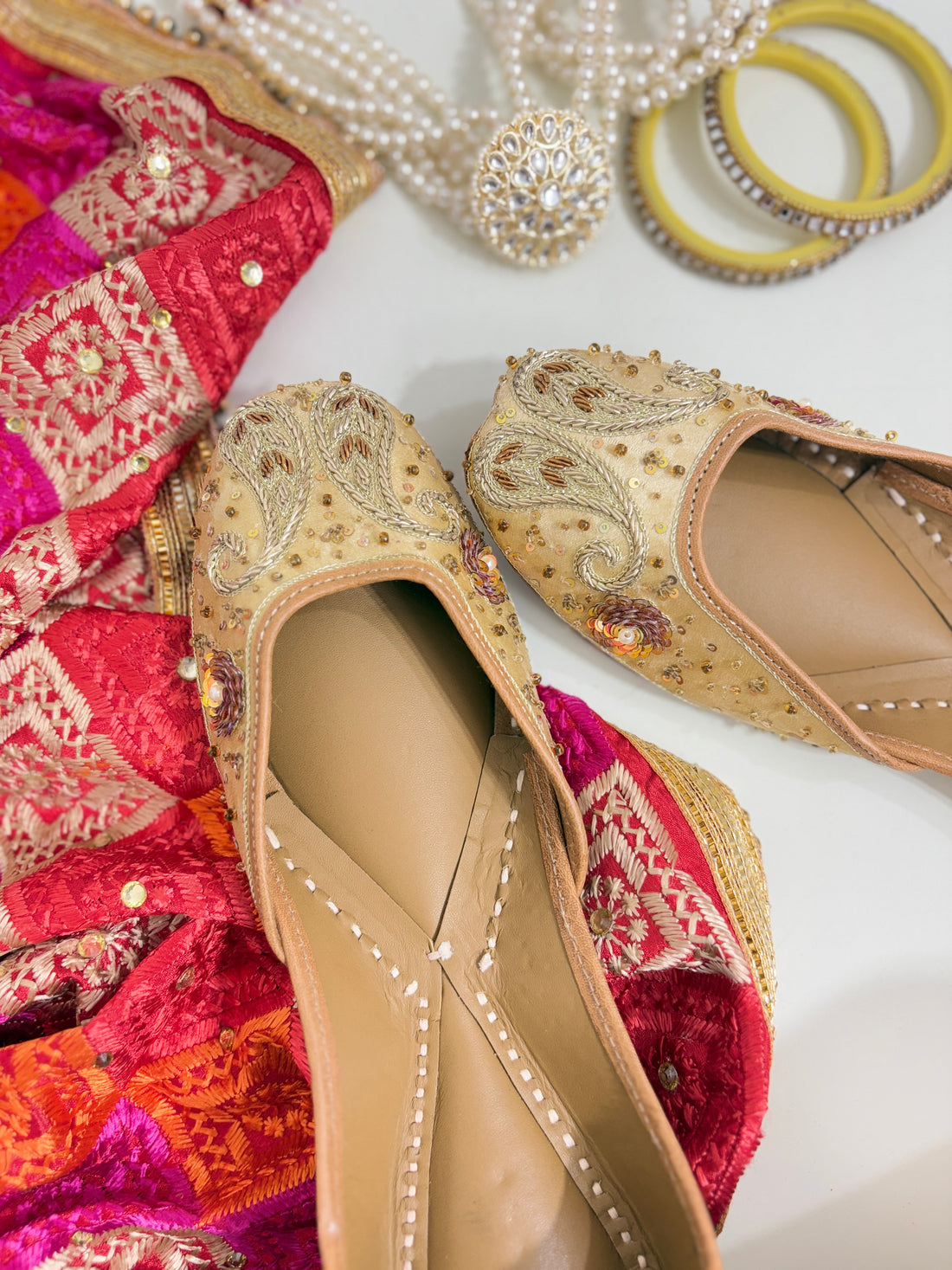 Golden Grace: Luxe Handcrafted Jutti