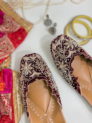 Velvet Elegance: Maroon Hand-Embroidered Jutti 
