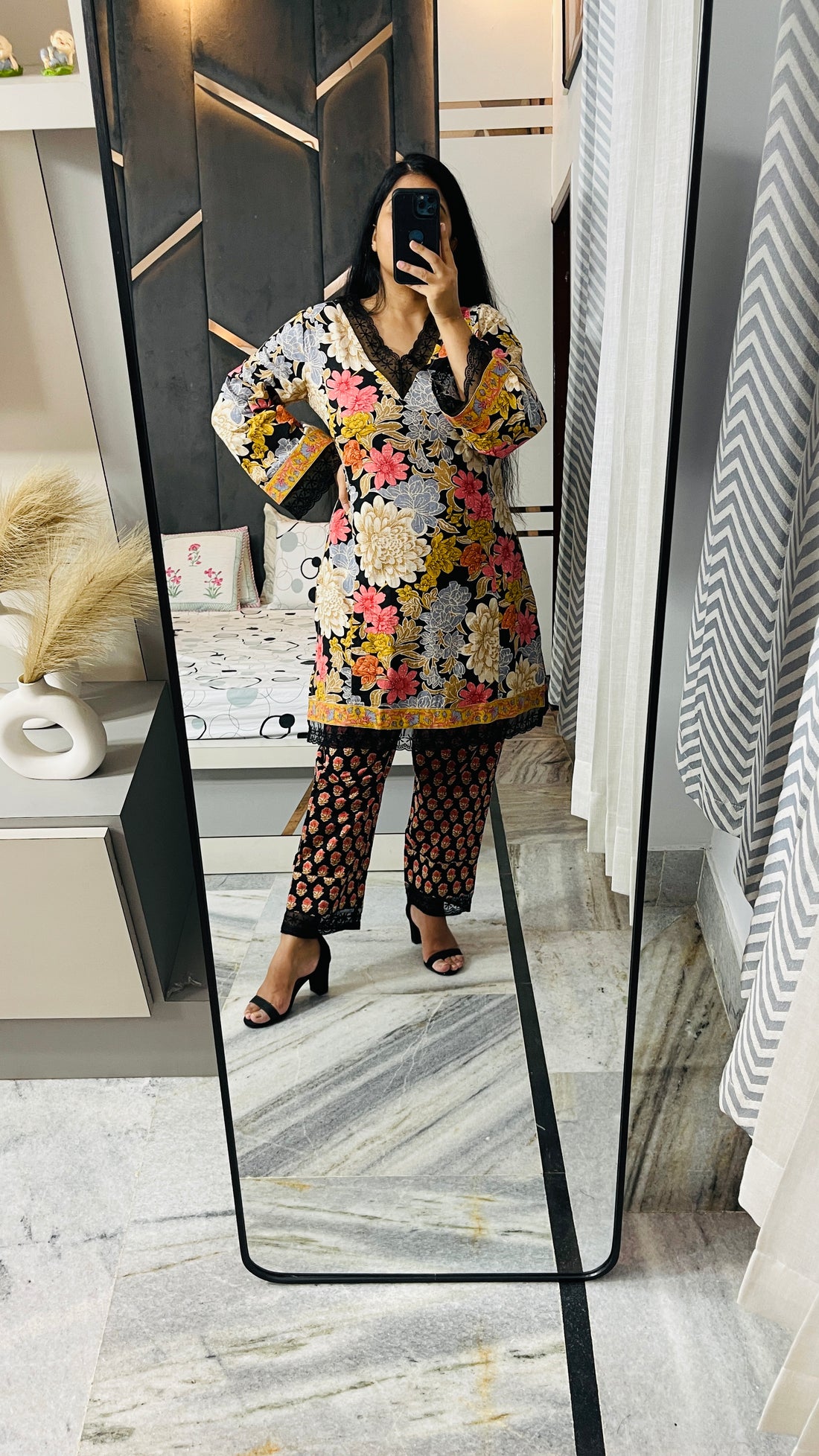 Pakistani Style Kurta Set - Black